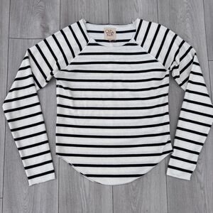 CHASER Seamed Thermal Raglon Black and Ivory Striped Long Sleeve Medium NWOT